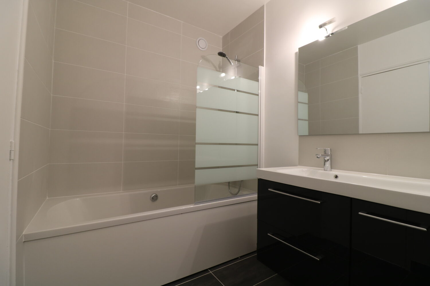 
                                                Colocation
                                                 Chambre 1 -  1 chambre disponible en colocation
