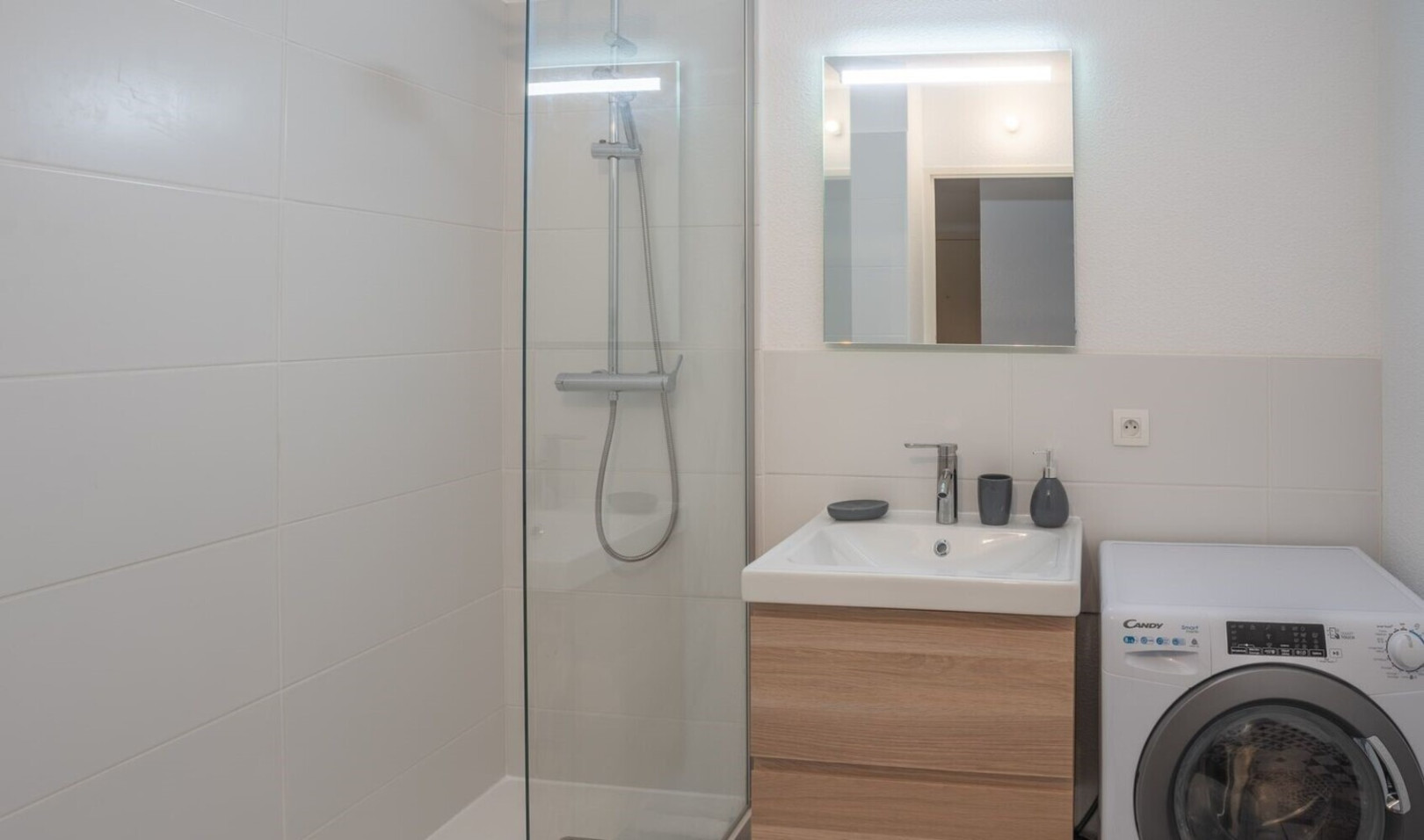
                                                Colocation
                                                 Chambre 1 -  1 chambre disponible en colocation