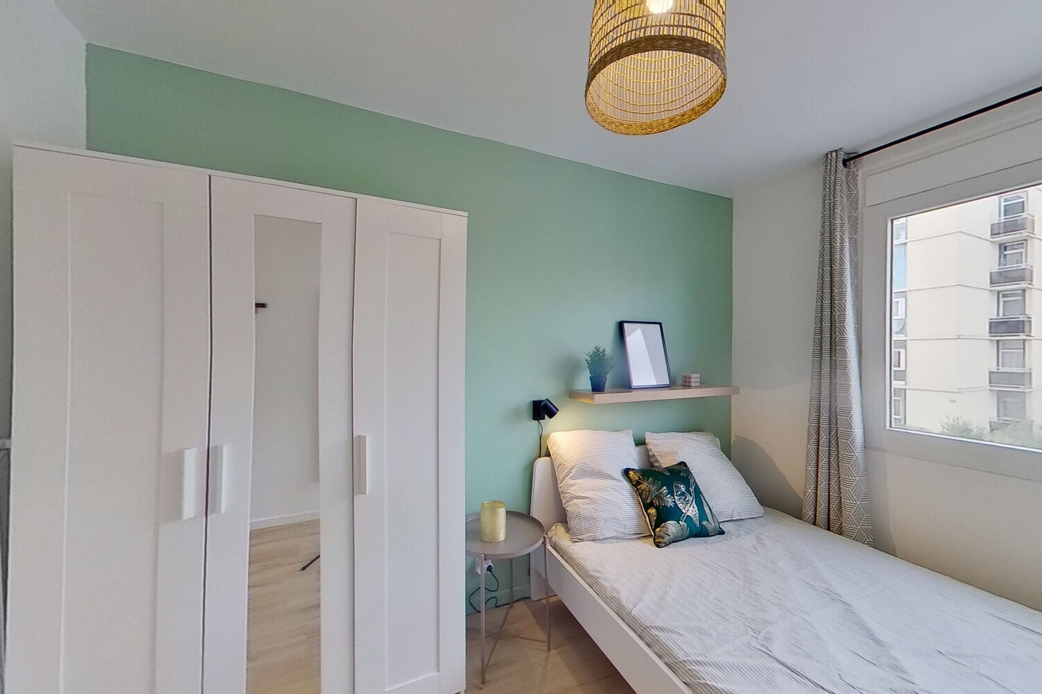
                                                Colocation
                                                 Chambre 1 -  1 chambre disponible en colocation