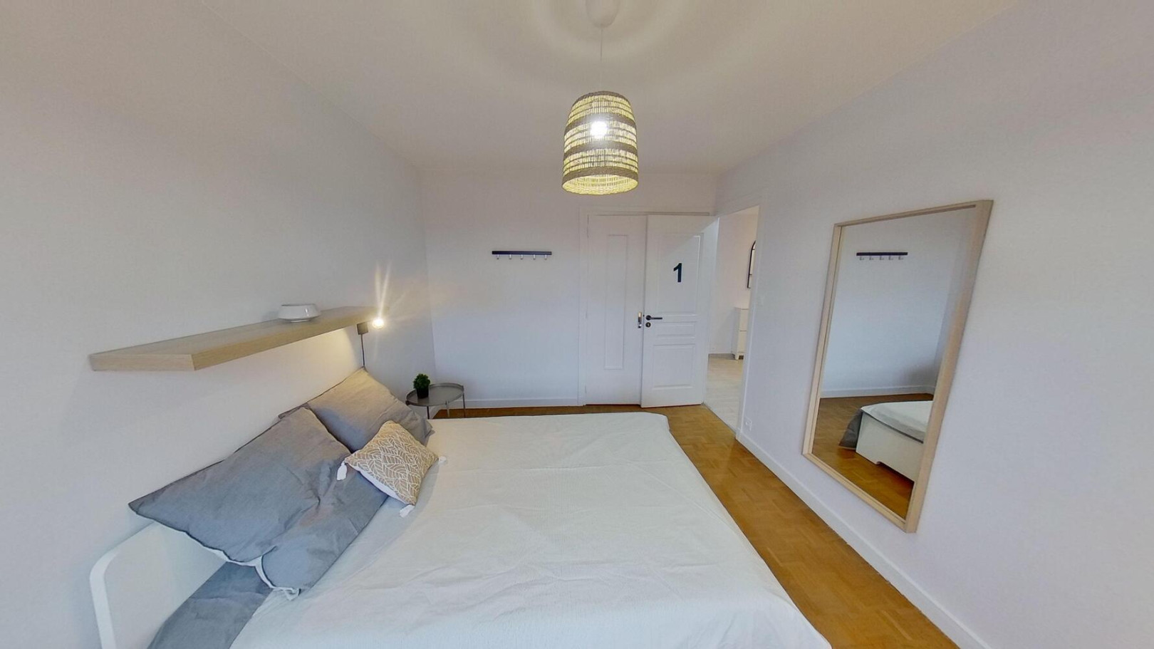
                                                Colocation
                                                 Chambre 1 -  3 chambres disponibles en colocation