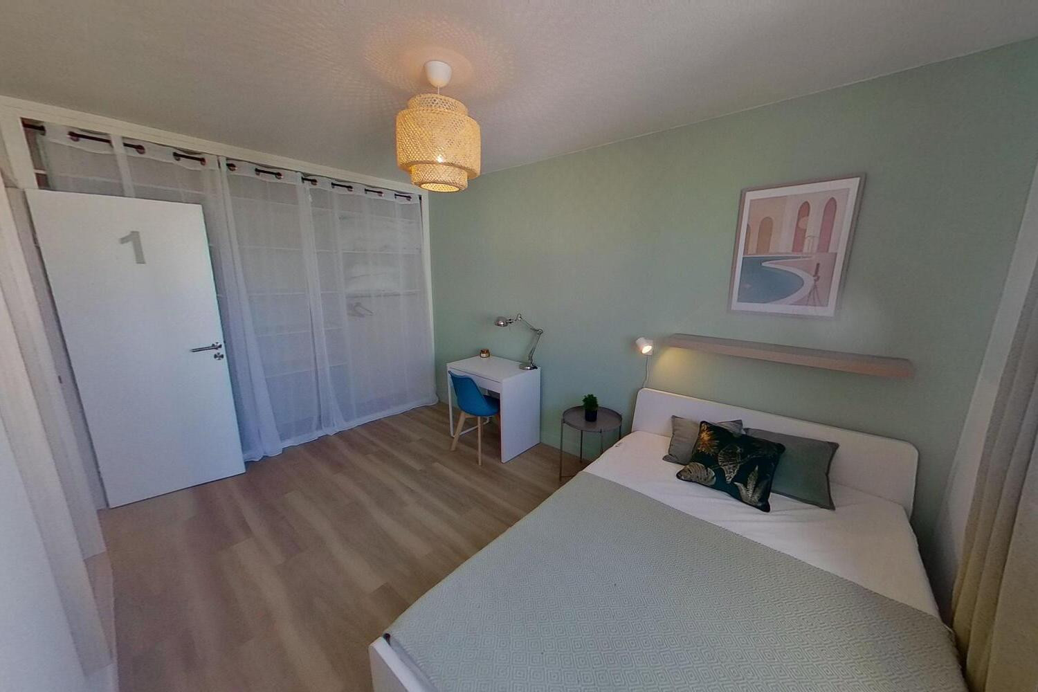 
                                                Colocation
                                                 Chambre en colocation appartement meublé