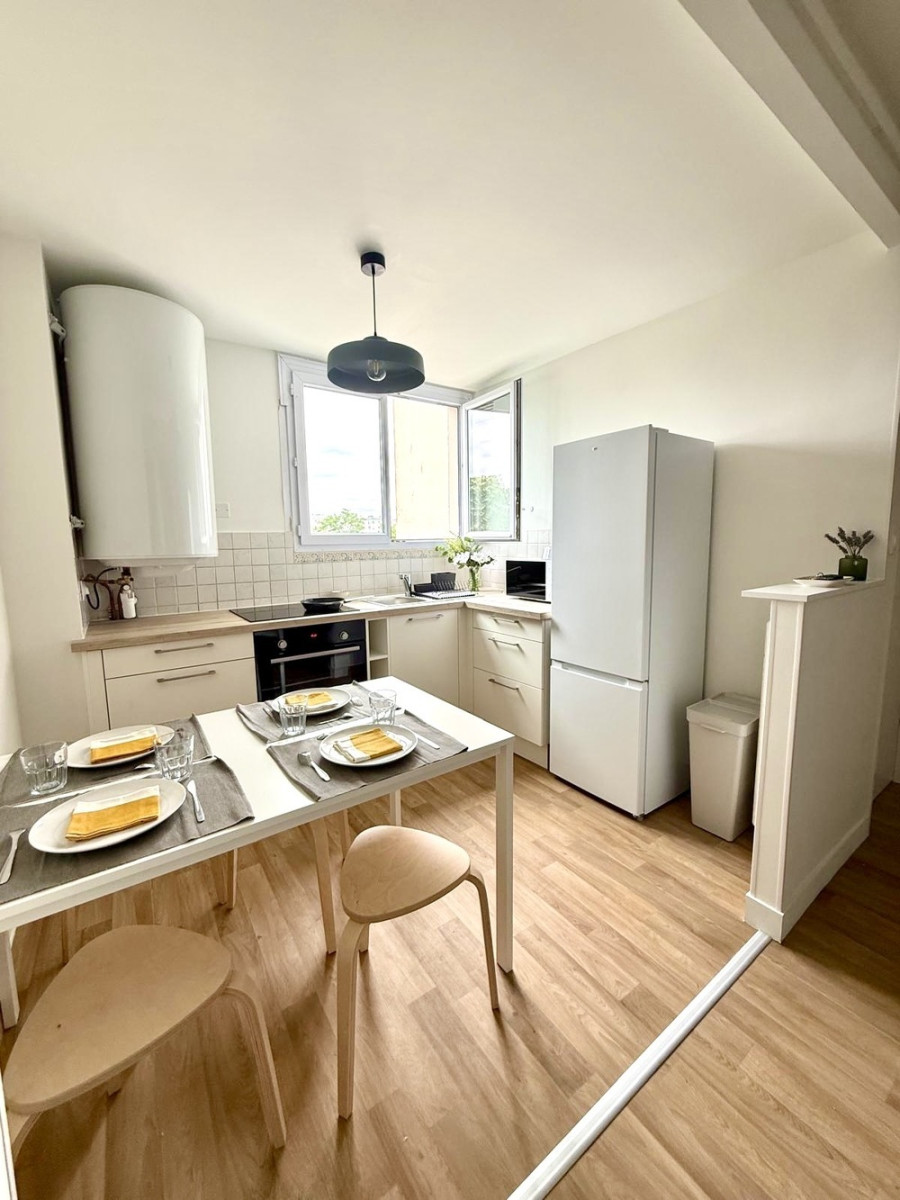 
                                                Colocation
                                                 Chambre 1 - Appartement 5 pièces