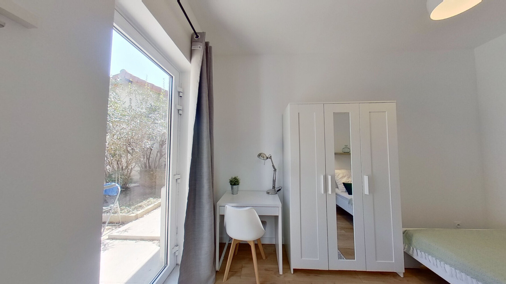 
                                                Colocation
                                                 Chambre en colocation appartement meublé