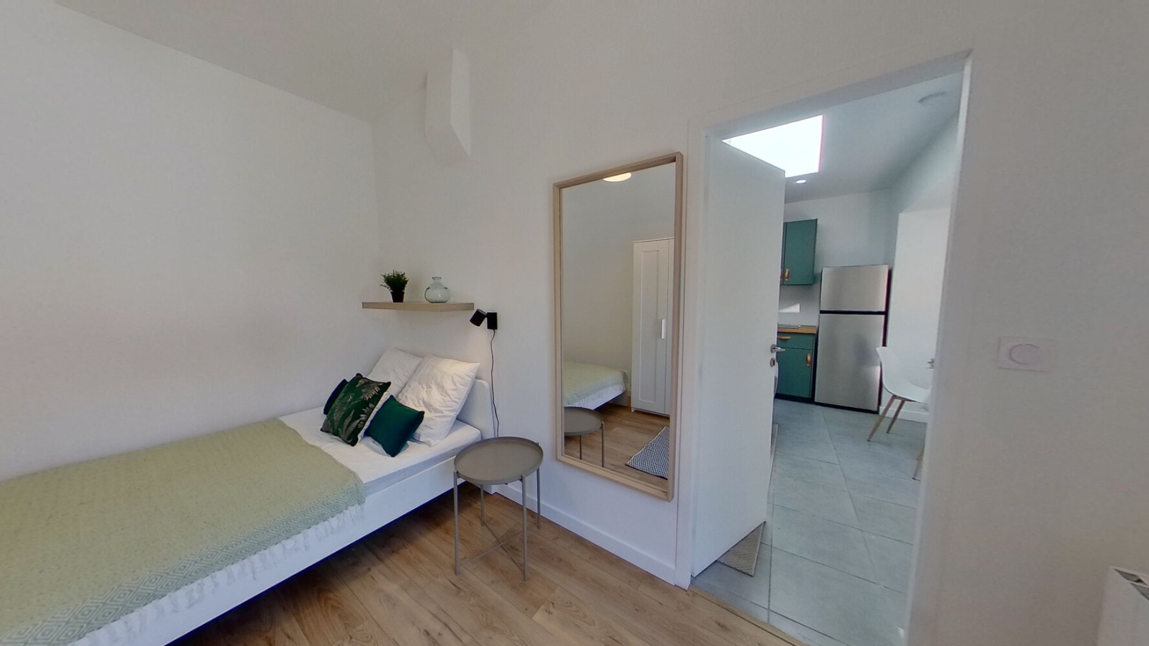 
                                                Colocation
                                                 Chambre en colocation appartement meublé
