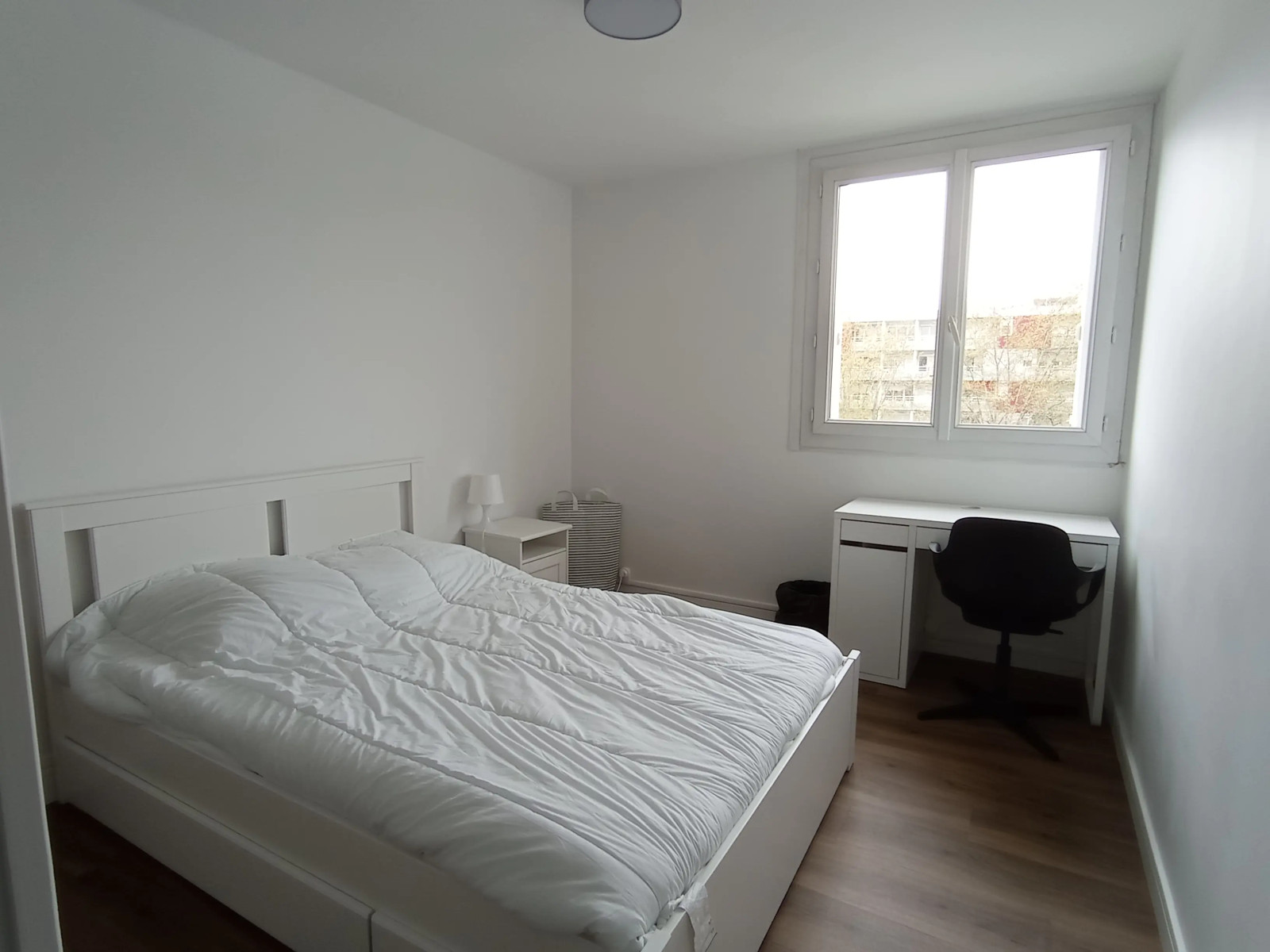 
                                                Colocation
                                                 Chambre 10m² à Cenon