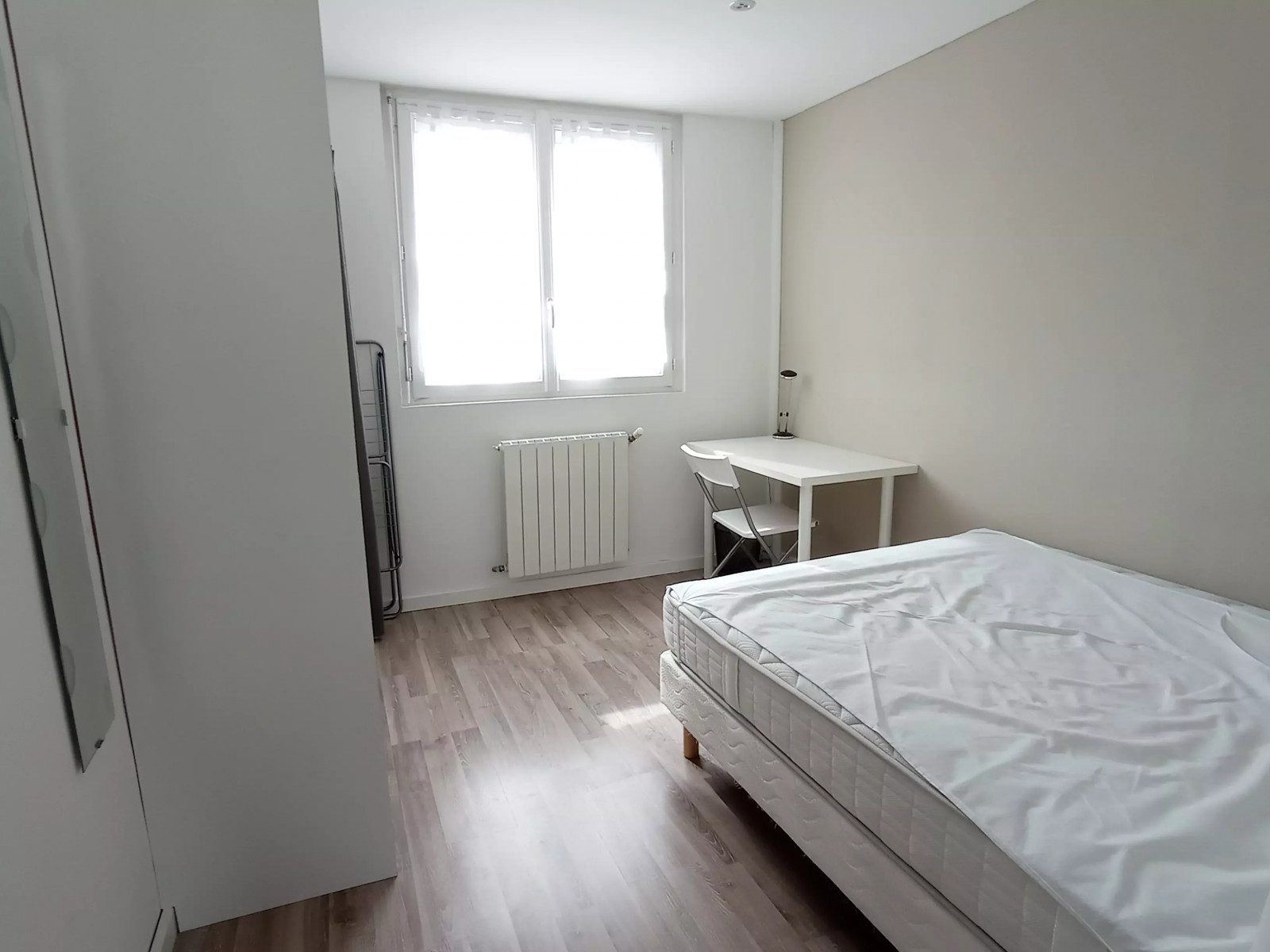 
                                                Colocation
                                                 Chambre 10m² à pessac