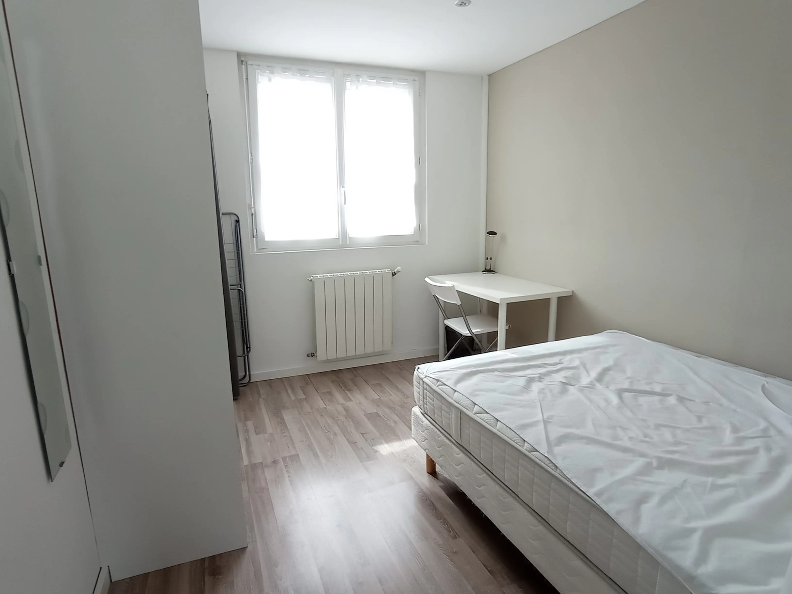 
                                                Colocation
                                                 Chambre 10m² à pessac