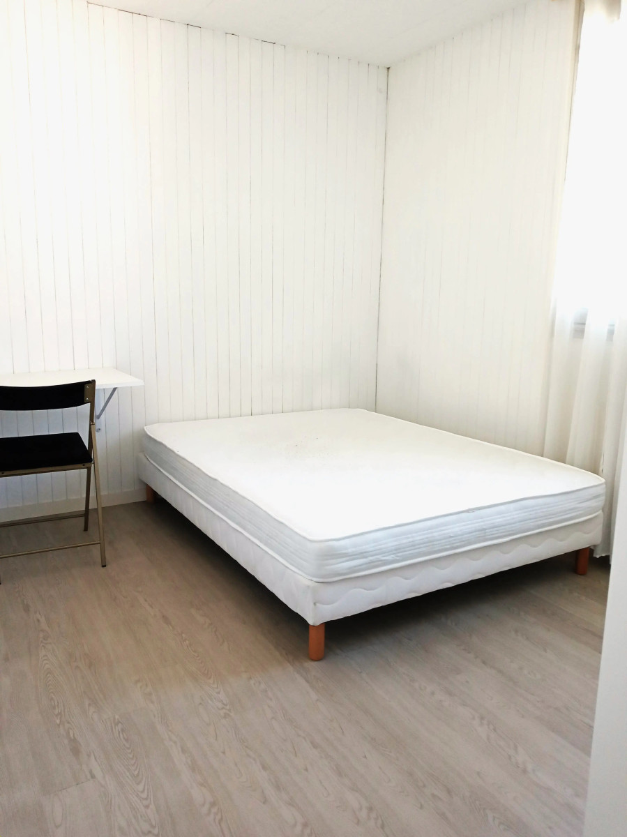 
                                                Colocation
                                                 Chambre 10m² à Pessac