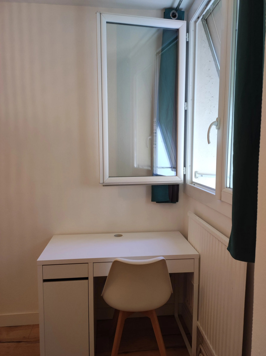 
                                                Colocation
                                                 Chambre 11m² à Lormont