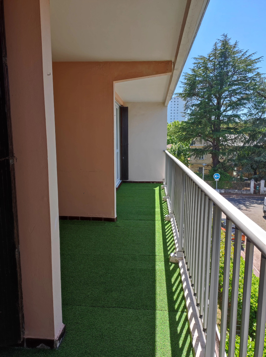 
                                                Colocation
                                                 Chambre 11m² à Lormont