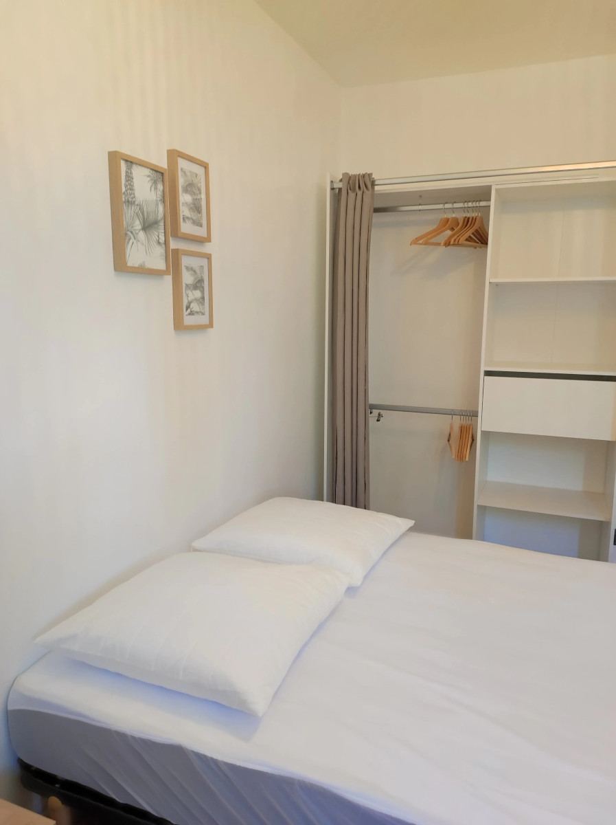 
                                                Colocation
                                                 Chambre 11m² à Lormont