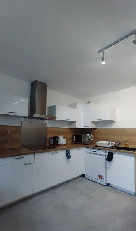 
                                                Colocation
                                                 Chambre 11m² dans un appartement refait à neuf