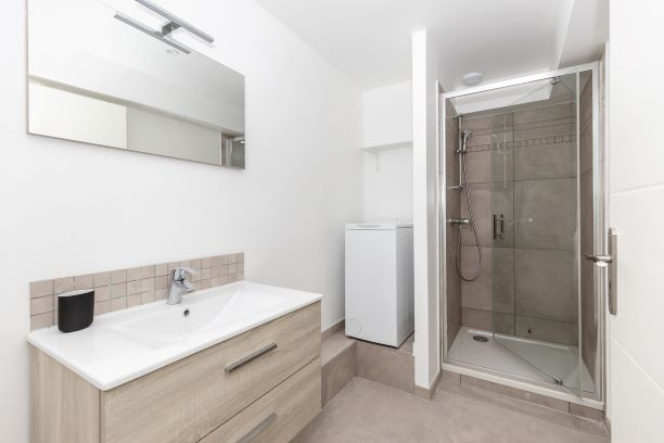 
                                                Colocation
                                                 CHAMBRE 11M² - Quartier Préfecture