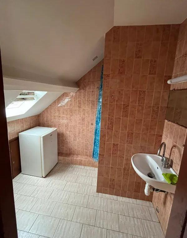 
                                                Colocation
                                                 Chambre 12m² au calme à proximité d’une forêt