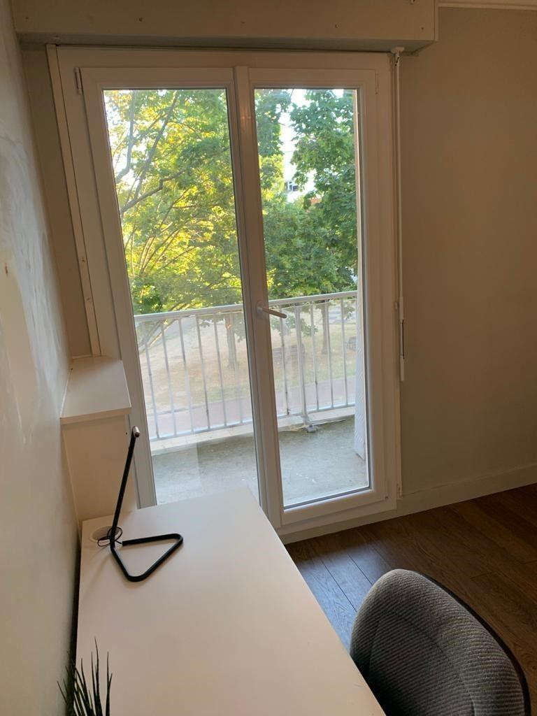 
                                                Colocation
                                                 Chambre 12m² avec balcon dans bel appartement