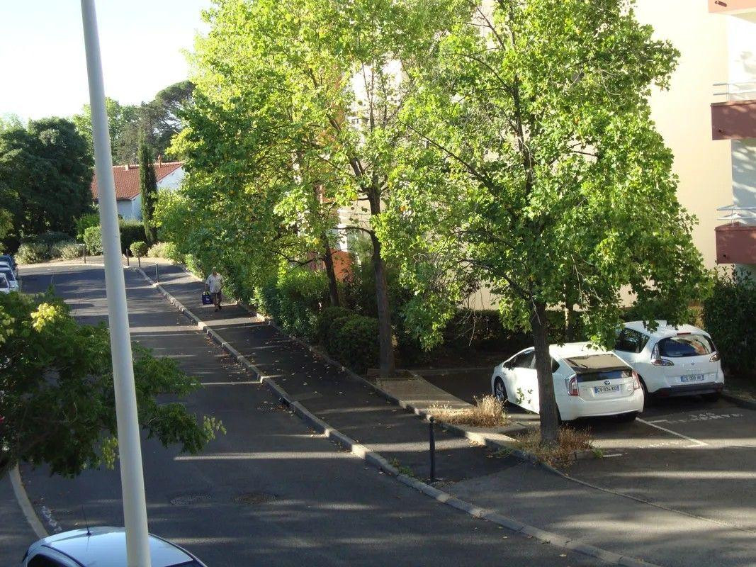 
                                                Colocation
                                                 Chambre 12m² chez particulier quartier Facultés