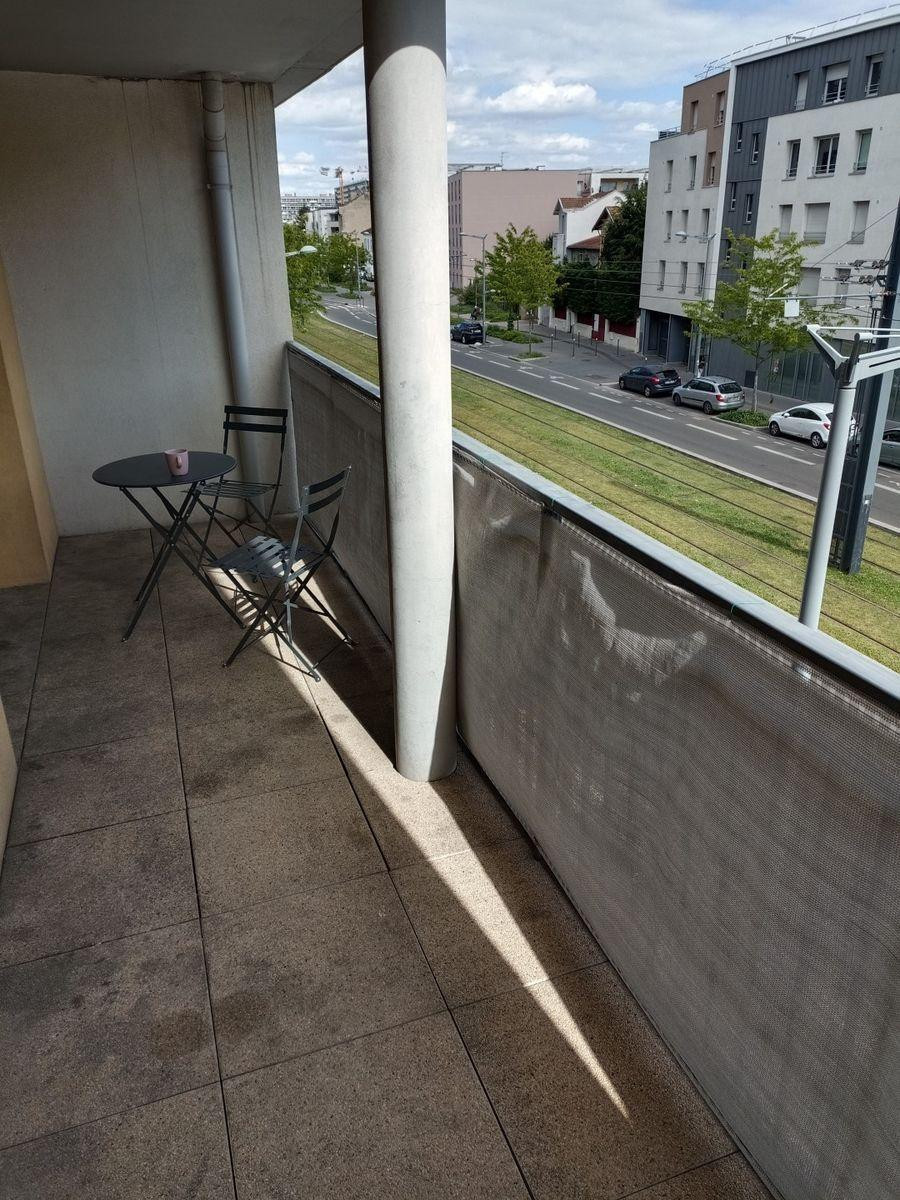 
                                                Colocation
                                                 Chambre 13m² dans T3 63m² quartier Moulin à Vent