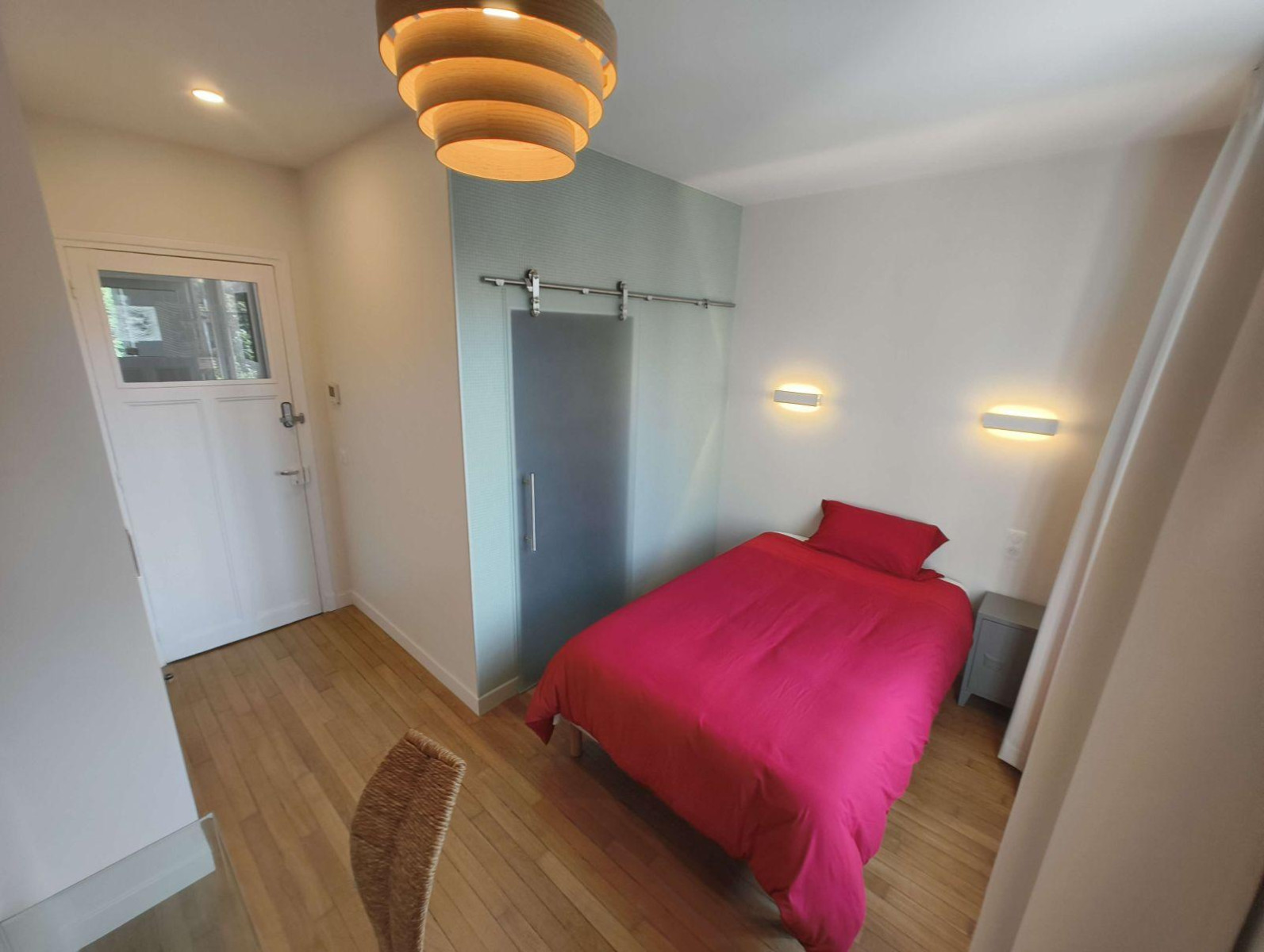 
                                                Colocation
                                                 Chambre 14m2 maison Art Déco 300m2 a 6mn Paris !