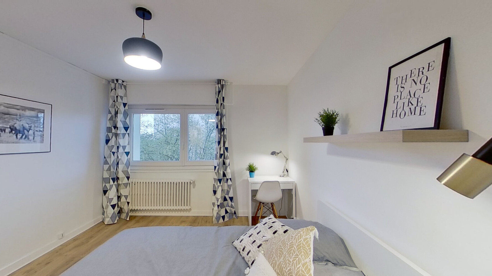 
                                                Colocation
                                                 Chambre en colocation appartement meublé