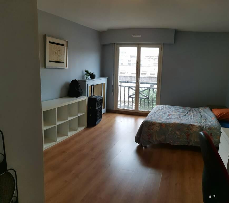 
                                                Colocation
                                                 Chambre 20m² dans grande coloc