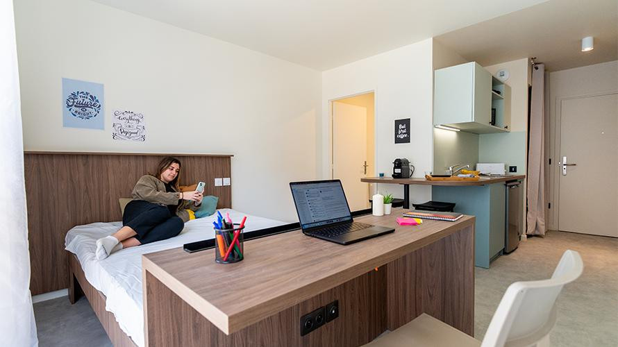 
                                                Colocation
                                                 Chambre 20m² en T3 ou T3 entier meublé
