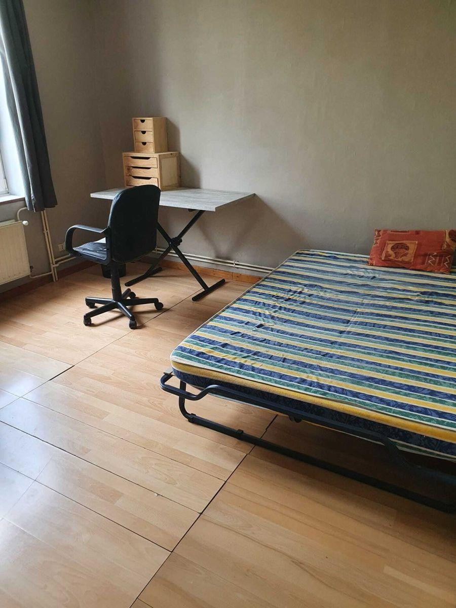 
                                                Colocation
                                                 Chambre 22m² dans maison en colocation
