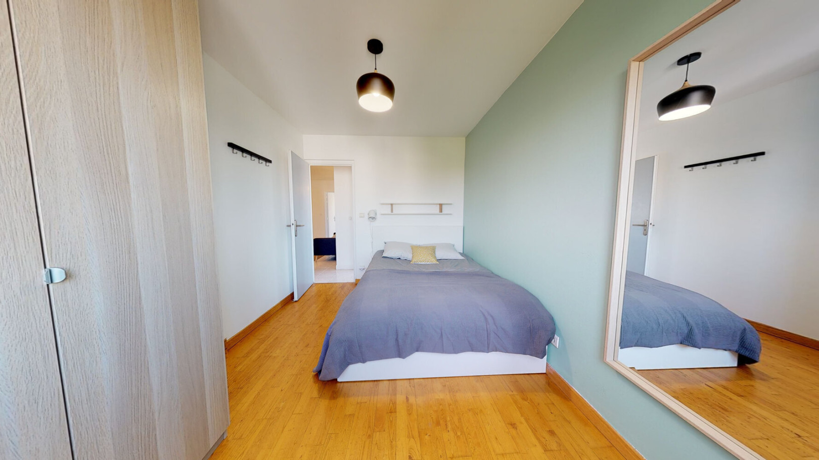 
                                                Colocation
                                                 Chambre en colocation appartement meublé