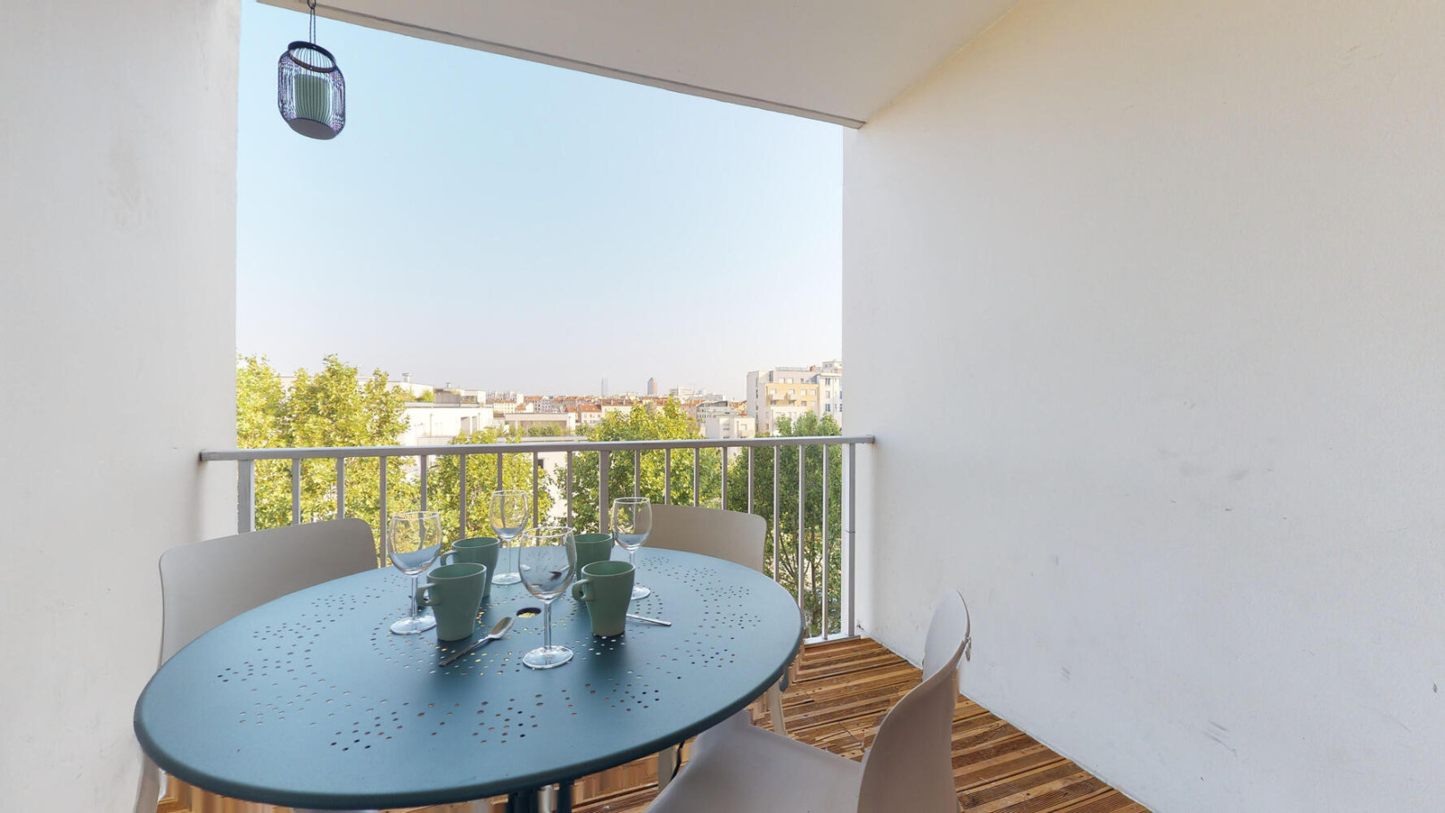 
                                                Colocation
                                                 Chambre en colocation appartement meublé