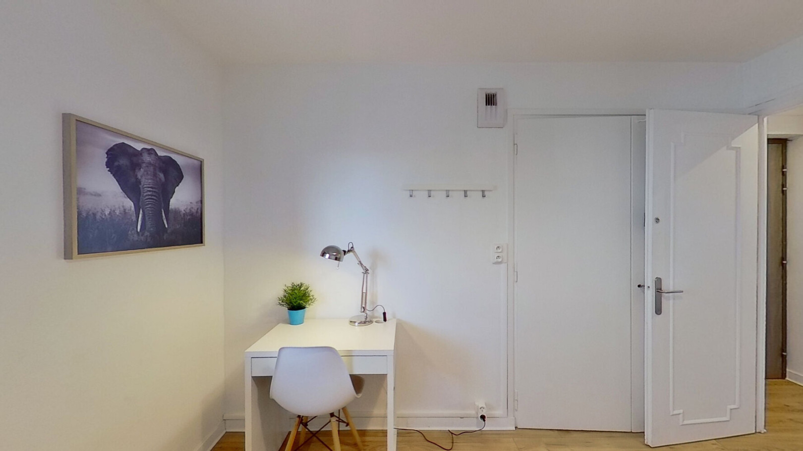
                                                Colocation
                                                 Chambre en colocation appartement meublé