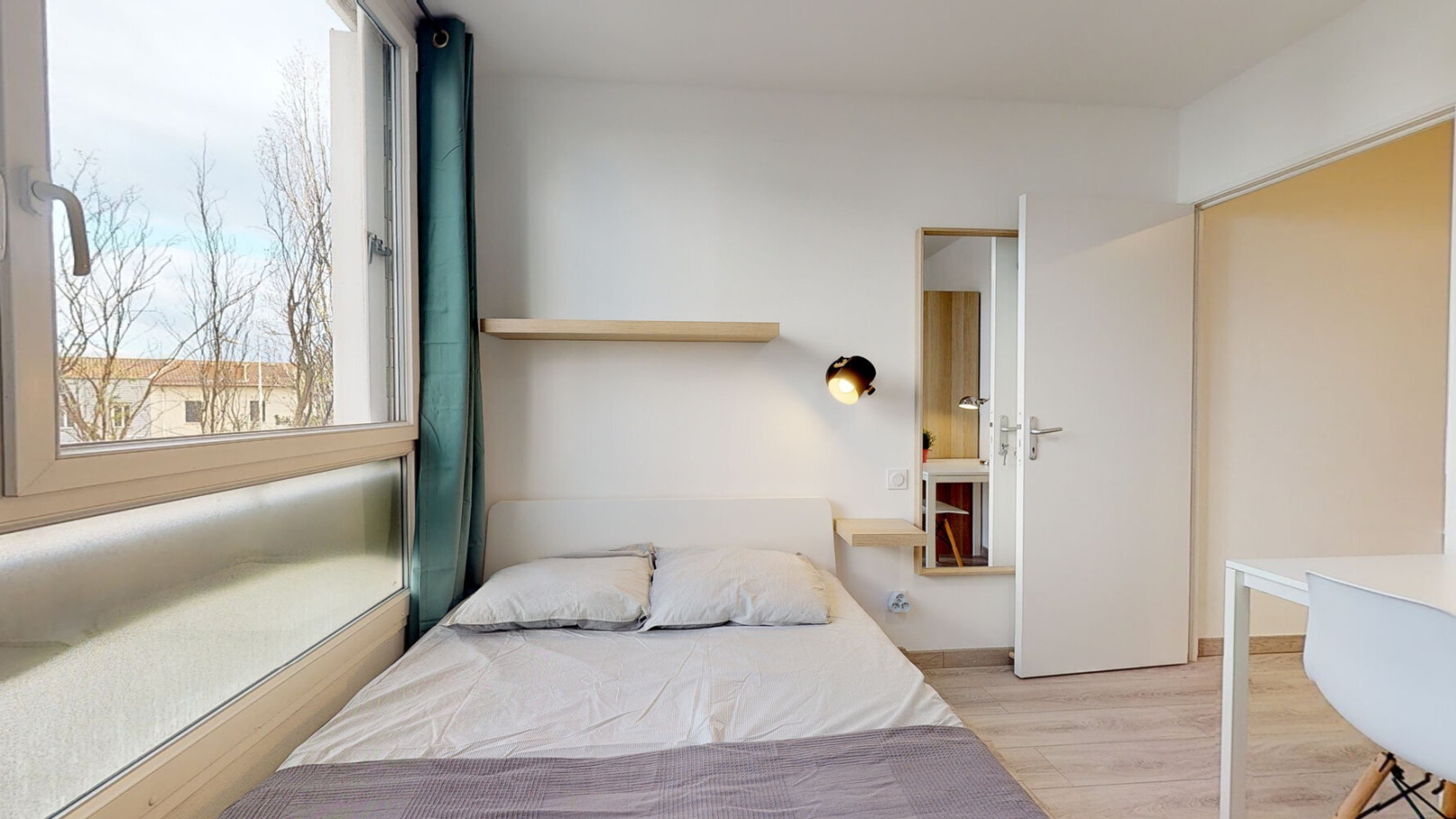 
                                                Colocation
                                                 Chambre en colocation appartement meublé