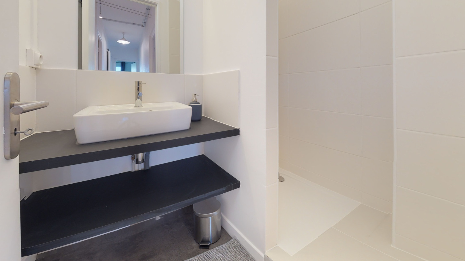 
                                                Colocation
                                                 Chambre en colocation appartement meublé