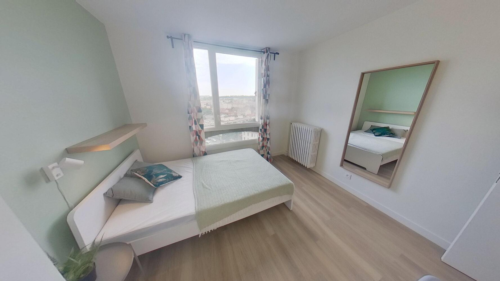 
                                                Colocation
                                                 Chambre en colocation appartement meublé