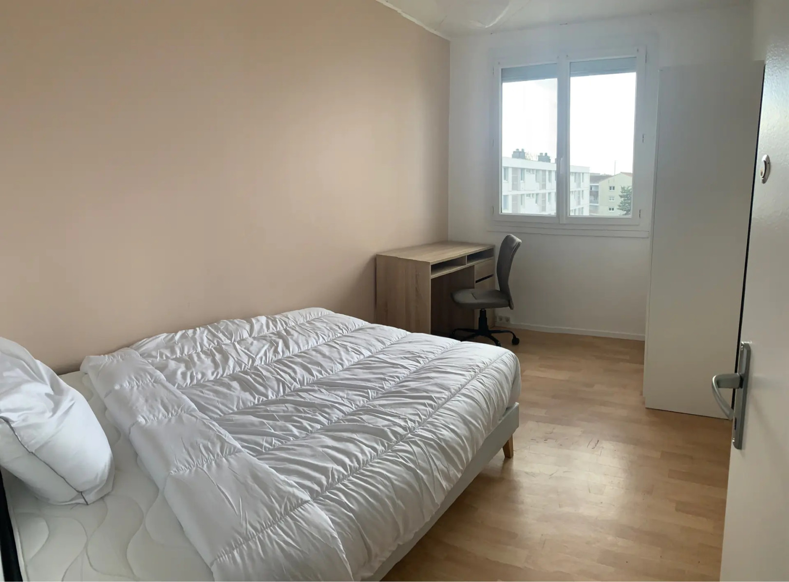 
                                                Colocation
                                                 Chambre 9.26m² à Mérignac