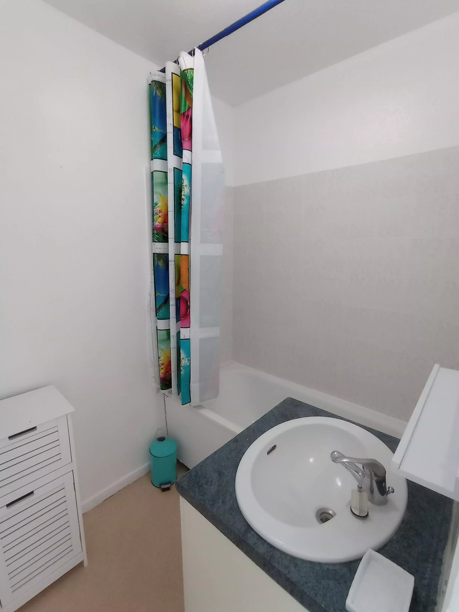 
                                                Colocation
                                                 Chambre 9.56m² à Talence