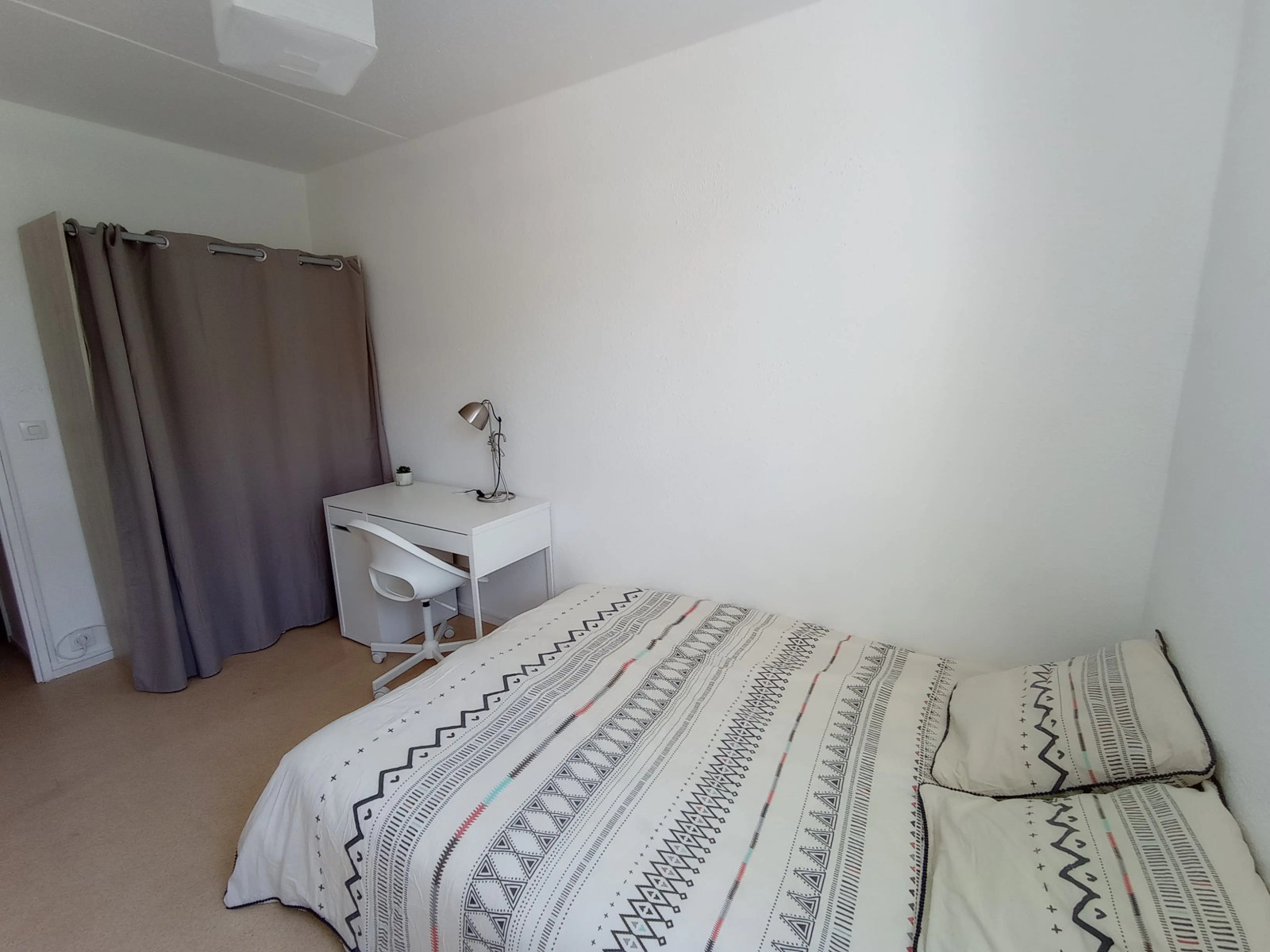 
                                                Colocation
                                                 Chambre 9.56m² à Talence