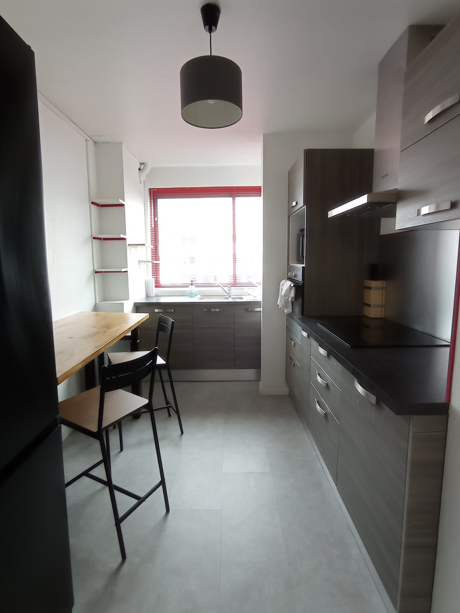 
                                                Colocation
                                                 Chambre 9.86m² à Talence