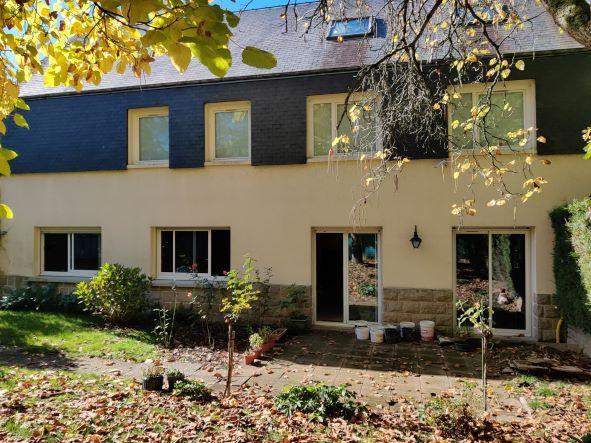 
                                                Colocation
                                                 Chambre à l'étage d'une maison jouxtant le parc