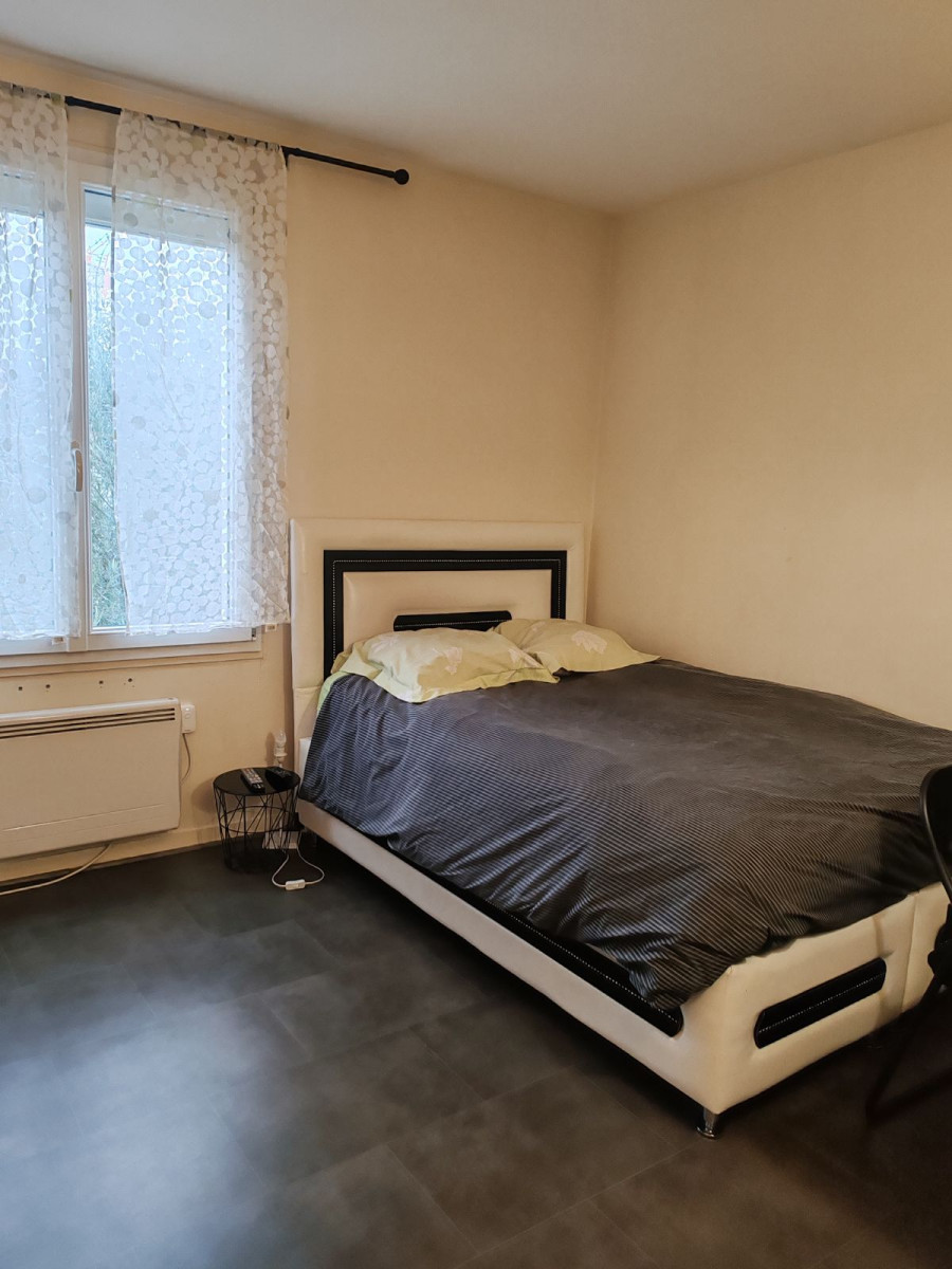 
                                                Colocation
                                                 Chambre à louer à Cergy