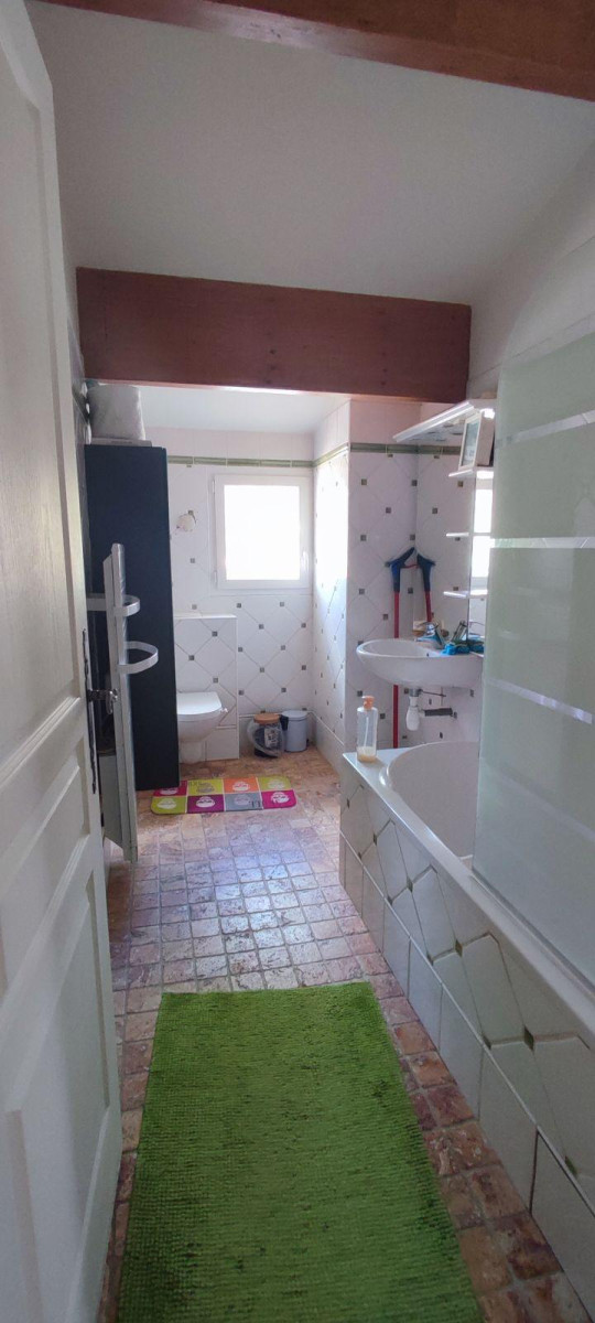 
                                                Colocation
                                                 Chambre à louer chez l'habitant dans une villa