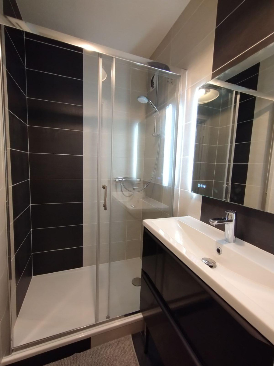 
                                                Location
                                                 Chambre à louer dans appart residence sécurisé.