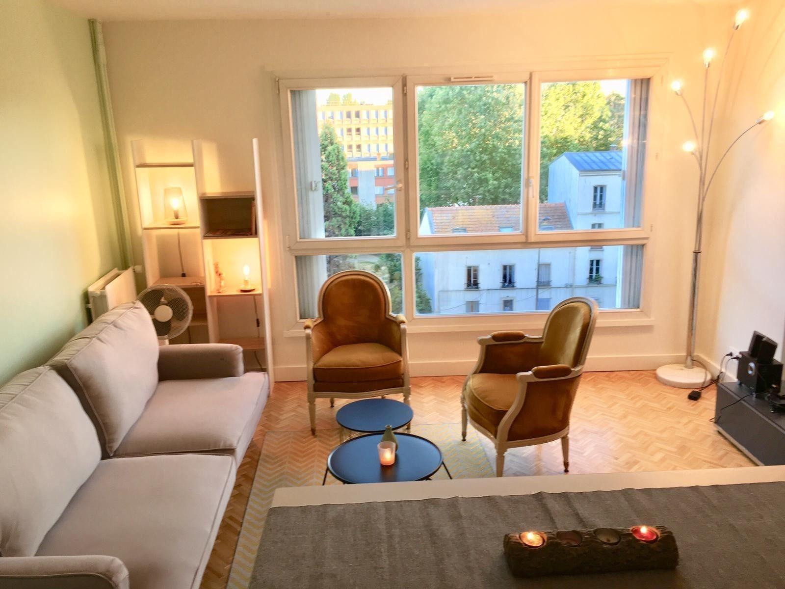 
                                                Colocation
                                                 Chambre à louer dans bel appartement