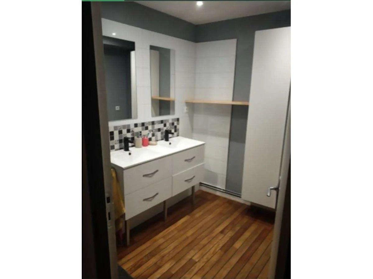 
                                                Colocation
                                                 Chambre à louer dans magnifique appartement
