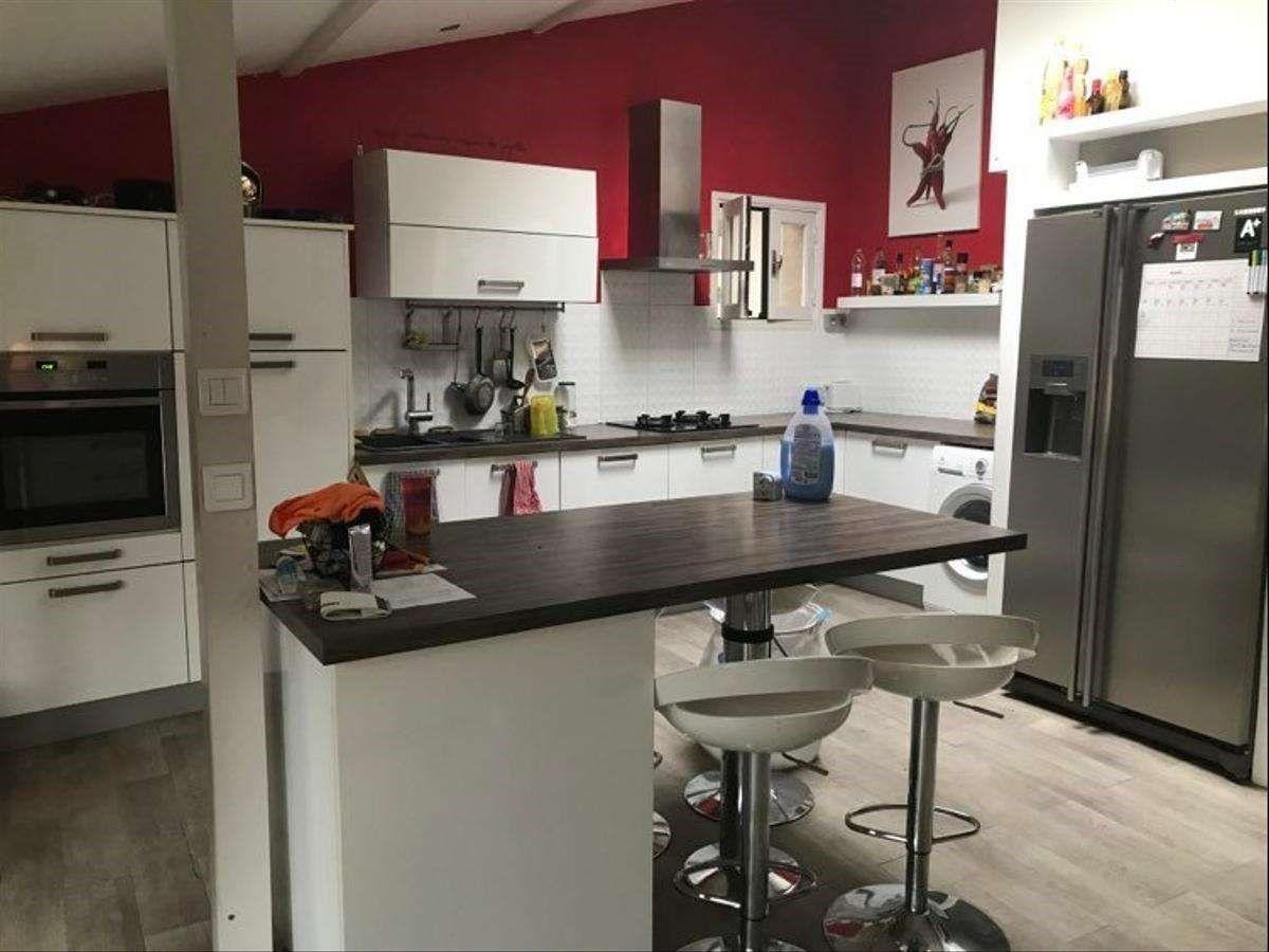 
                                                Colocation
                                                 Chambre à louer dans magnifique appartement