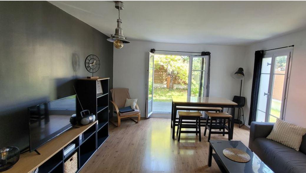 
                                                Location
                                                 Chambre à louer dans une Maison Colocation