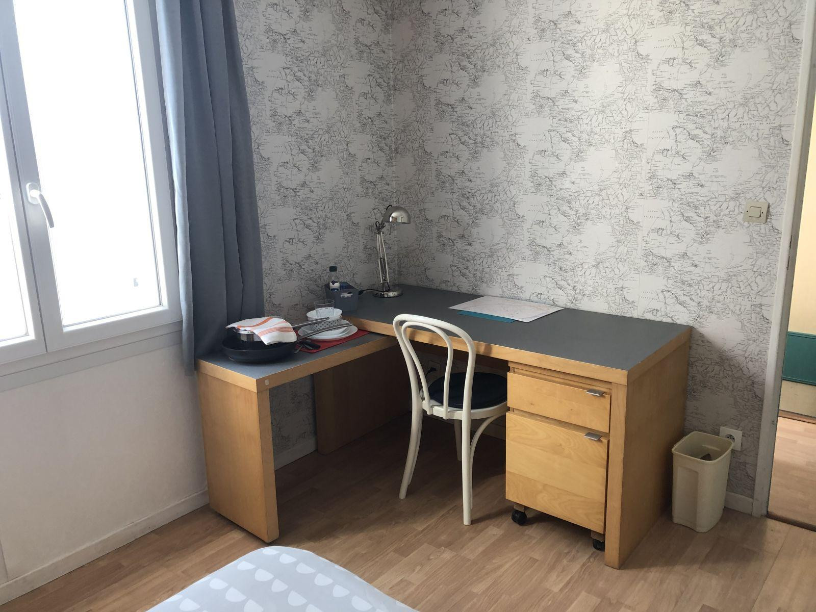 
                                                Colocation
                                                 Chambre au calme dans petite maison