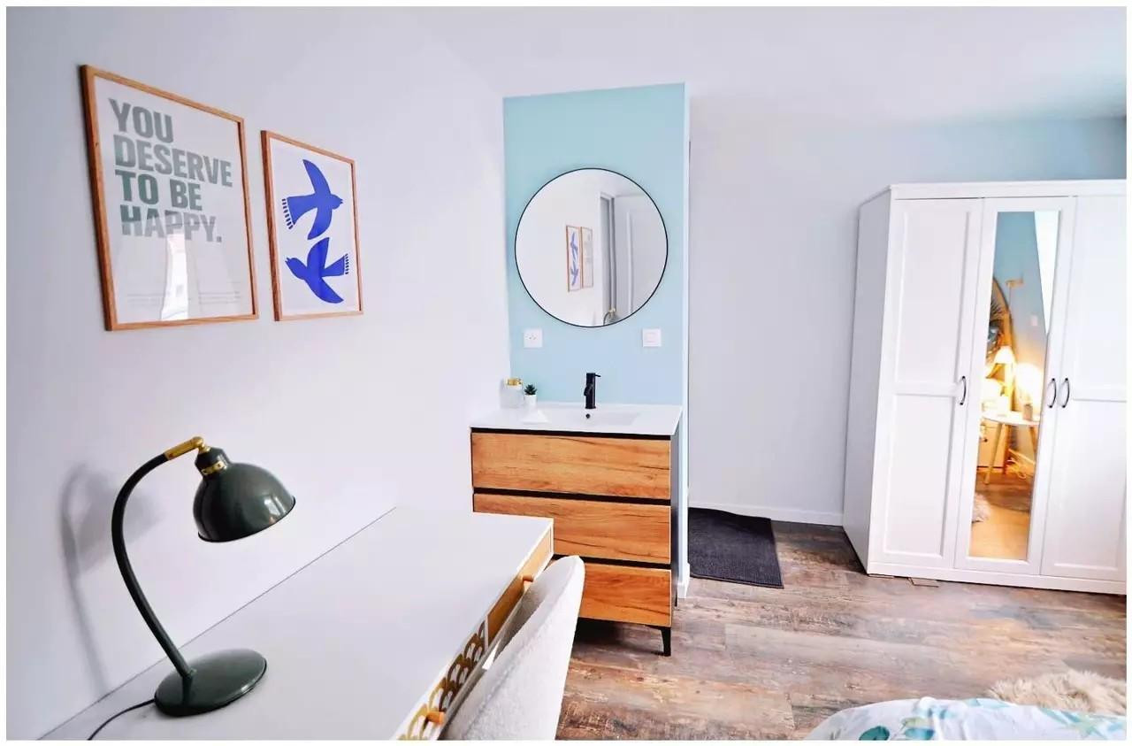 
                                                Colocation
                                                 Chambre avec douche privée dans coloc Marbrerie