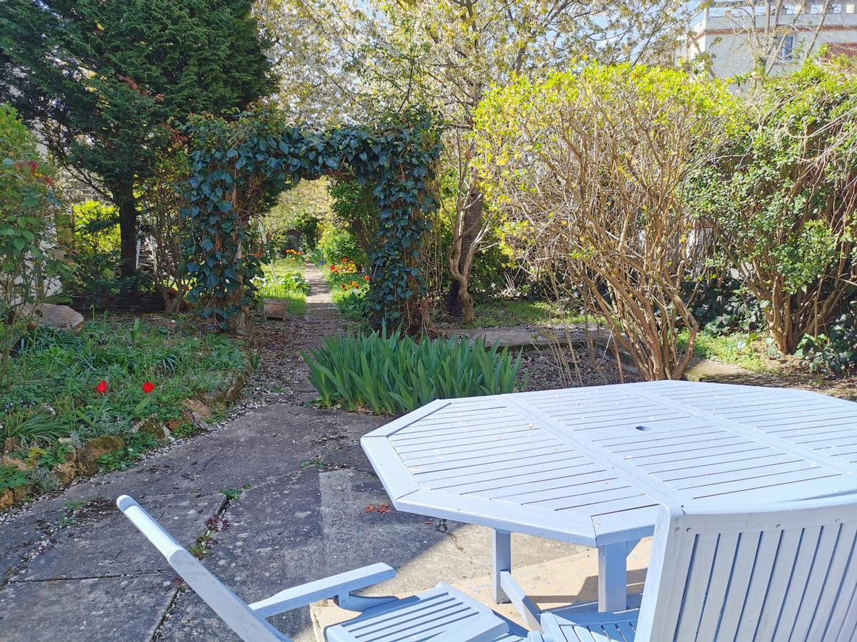 
                                                Colocation
                                                 Chambre avec SDB et WC privés dans maison coliving