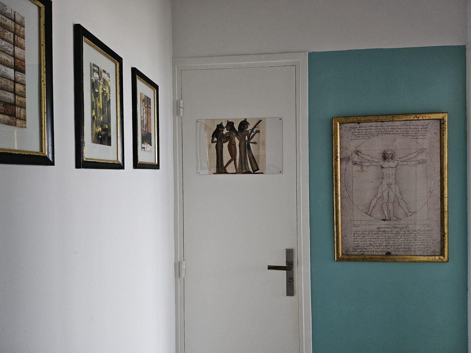 
                                                Colocation
                                                 Chambre avec terrasse vue magique sur Notre Dame.