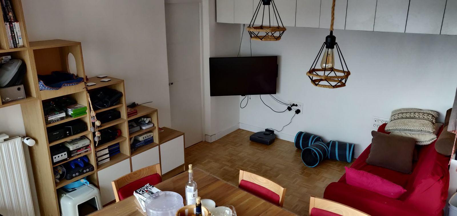 
                                                Colocation
                                                 Chambre avec vue dégagée et environnement calme