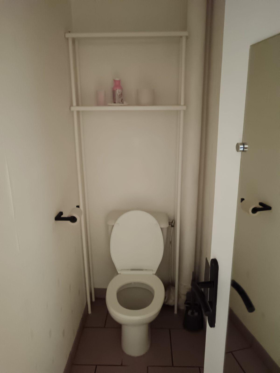 
                                                Colocation
                                                 CHAMBRE chez l habitant Nantes